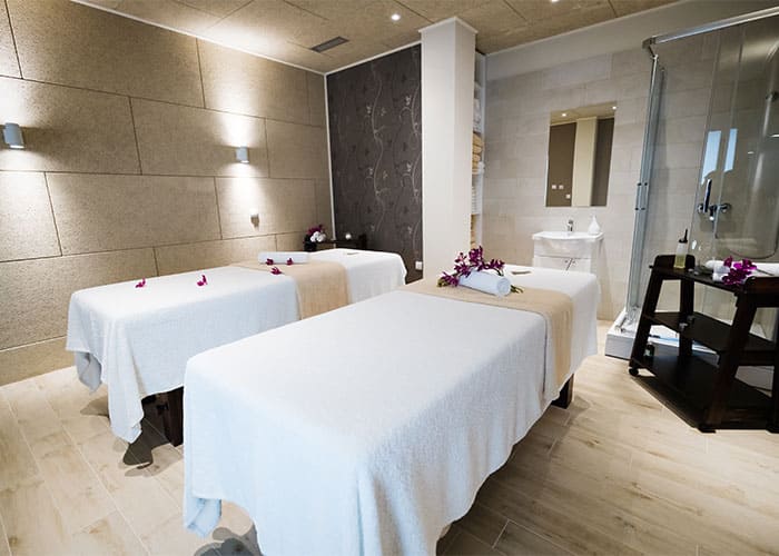 Professionell gereinigte Behandlungsräume im Spa – hygienisch, einladend und entspannt mit Glanz & Glorie Hotel Service