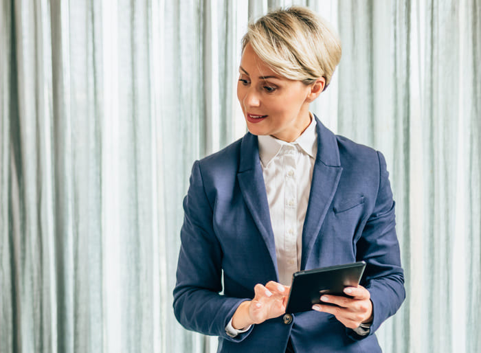 Glanz & Glorie Hotel Service – präzise Qualitätskontrolle durch Fachpersonal mit digitaler Unterstützung
